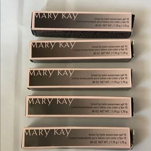 6- MaryKay Tinted Lip Balm spf 15
